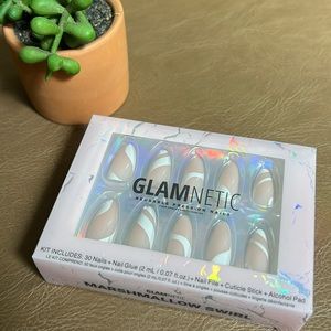 NEW Glamnetic Reusable Press-On Nails